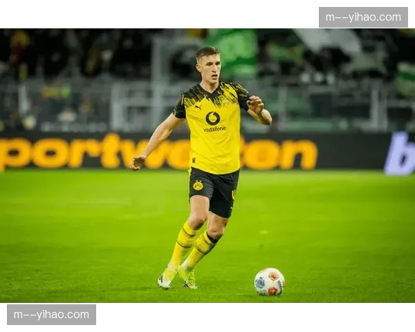多特蒙德五后卫体系延续 安东施洛特贝克核心不轮换